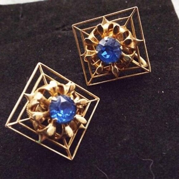 ANTIQUE *DARIUS NY* SAPPHIRE CRYSTAL RAISED FLOWER SCREWBACK EARRINGS 59 - Picture 1 of 2